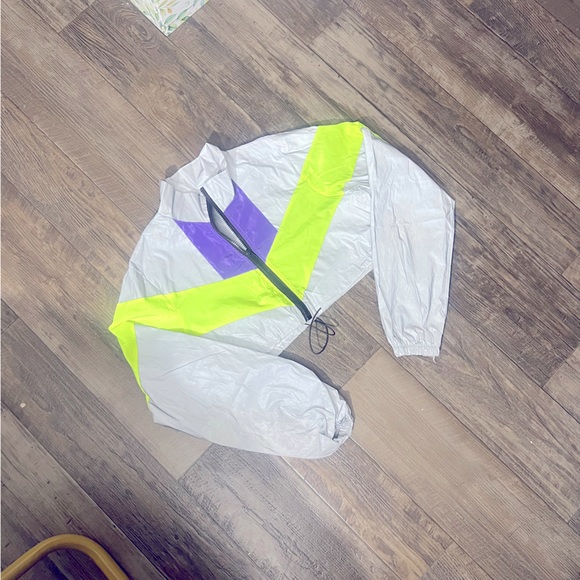 Short Set. - Picture 2 of 4